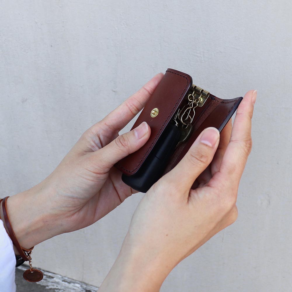 送料無料【2nd Line】大人の品格 本革三つ折りキーケース／2色展開