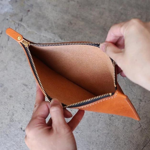 送料無料【栃木レザー】マルチクラッチポーチ／4色展開 クラッチ