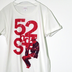 文字とサックスがカッコいいTシャツ【ホワイト】 ユニセックス 半袖クルーネックTシャツ 1枚目の画像