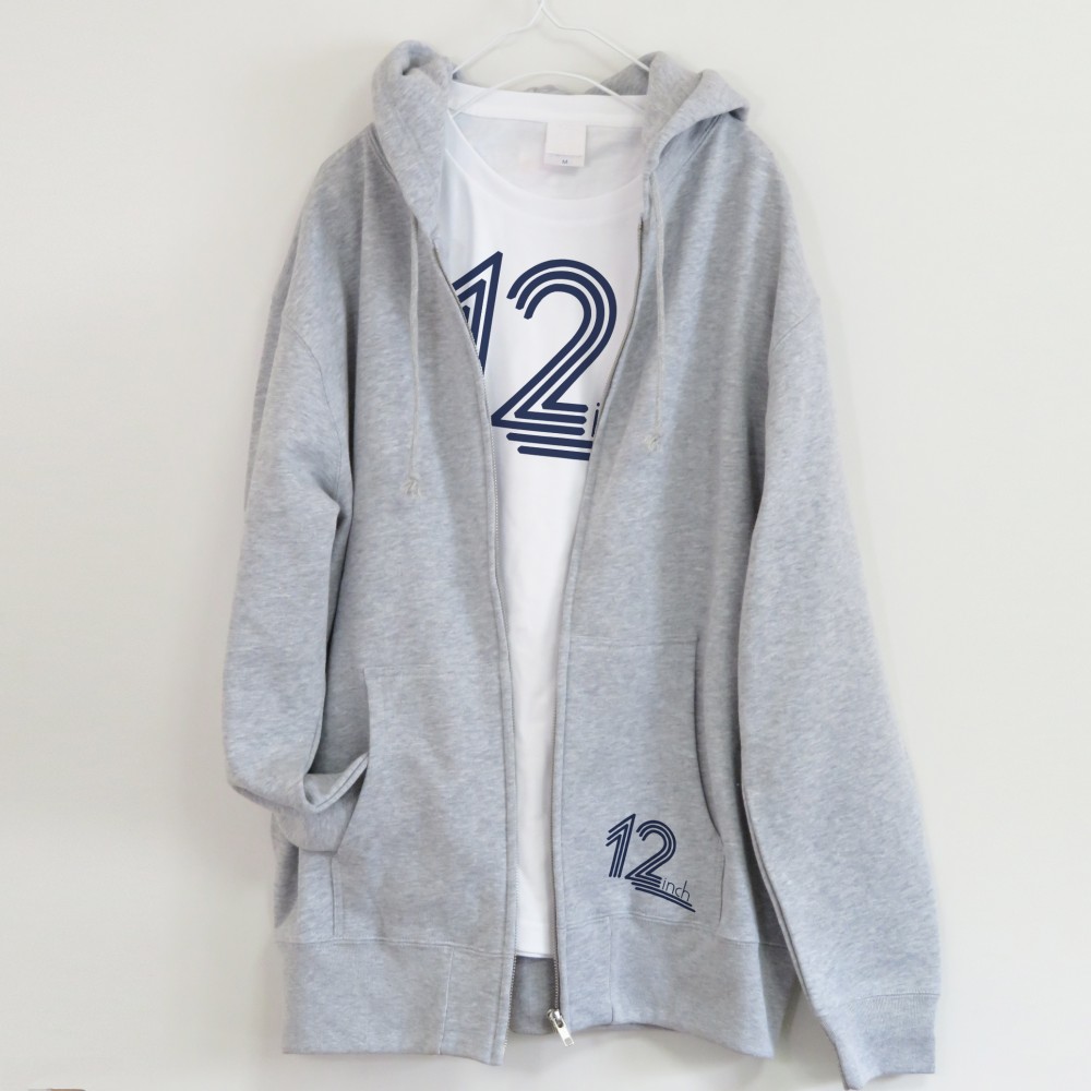 12インチレコードの音楽ジップパーカー【ミックスグレー】春秋も活躍の程よい厚さのパイル地　ユニセックス　フード二重
