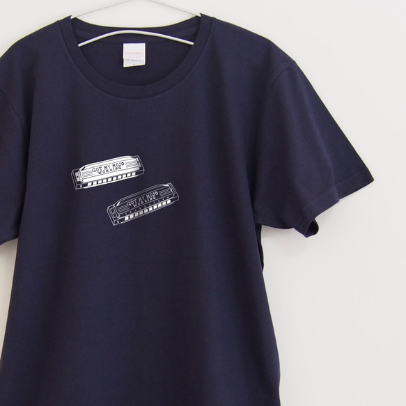 ブルースハープのTシャツ【ネイビー】 ユニセックス 半袖クルーネックT 