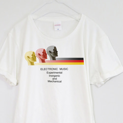 ドイツでテクノなTシャツ【ホワイト】ユニセックス ケイブマン オリジナル クルーネックTシャツ 1枚目の画像