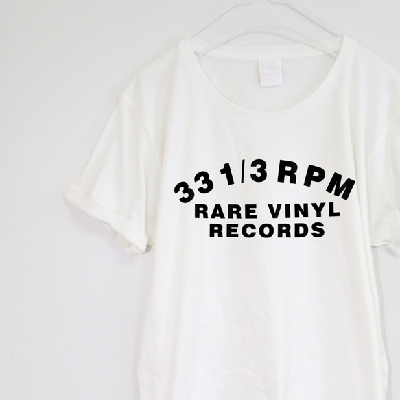 レアなレコードが大好きな方必見Tシャツ 【ホワイト】 フロントプリント　クルーネック　メンズ・レディース有 1枚目の画像