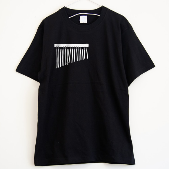 さわやかな楽器 ウィンドウチャイムのTシャツ  プレミアム仕様【ブラック】やや厚め生地のハイグレード半袖クルーネック 2枚目の画像