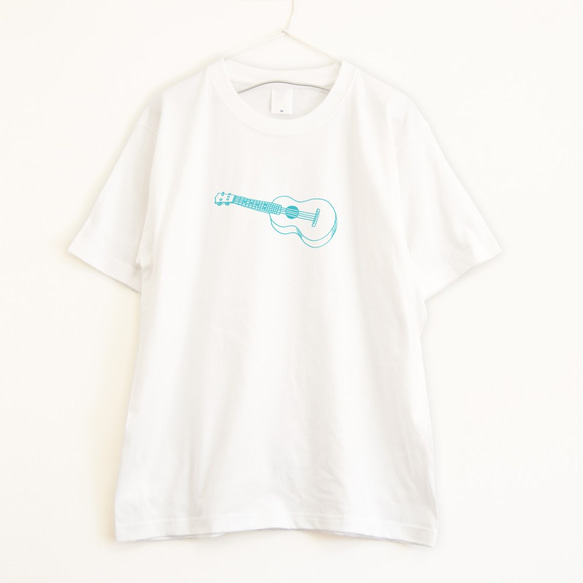 ウクレレ (しかも左利き仕様）のTシャツ  プレミアム仕様【ホワイト】やや厚め生地のハイグレード半袖クルーネック 2枚目の画像