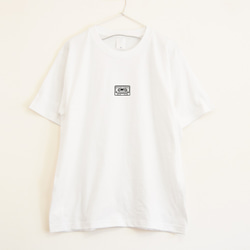 バックプリントがカッコいいカセットテープＴシャツ  プレミアム仕様【ホワイト】やや厚め生地のハイグレード半袖クルーネック 2枚目の画像