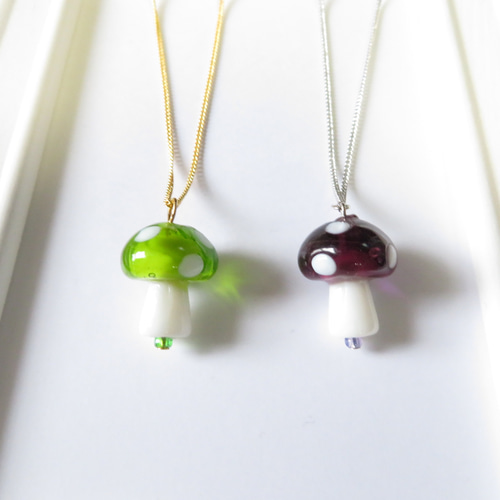 ガラスのきのこネックレス グリーン ネックレス・ペンダント ドラセナ
