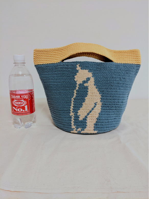 ペンギンの模様の手編みミニトートバッグ（ コットン 100%）ペンギン　ミニトート 3枚目の画像
