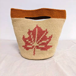 リスの模様の手編みミニトートバッグ（ コットン 100% ） 動物　ミニトート 2枚目の画像
