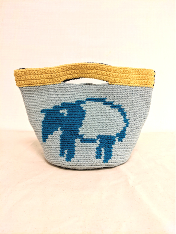 バクの模様の手編みミニトートバッグ（ コットン 100% ）動物　ミニトート 2枚目の画像