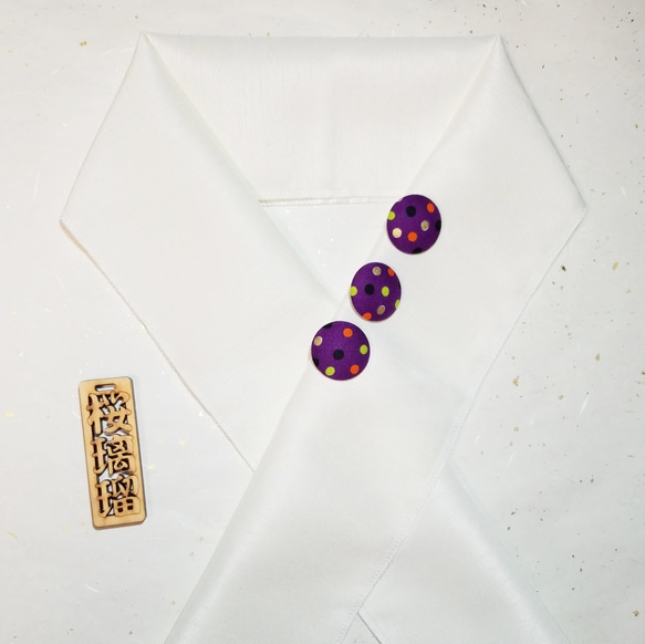 くるみボタン半衿用くるみボタン単品　ハロウィン！紫ドット 3枚目の画像