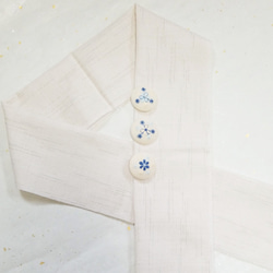 くるみボタン半衿　雪の結晶の小花刺繍 5枚目の画像
