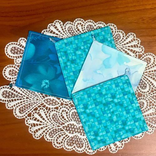 ビーズワンポイント☆布コースター☆4枚セット コースター ☆sumire