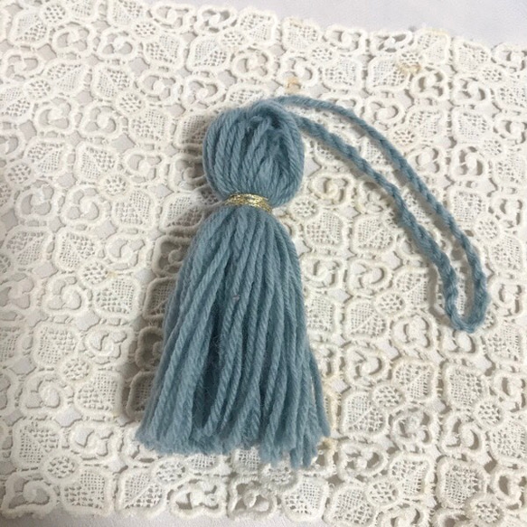 日本製ウール100％糸で作ったタッセル　Bleu pâle 1枚目の画像