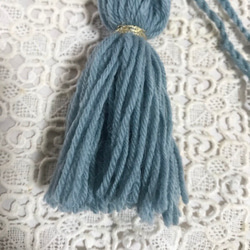 日本製ウール100％糸で作ったタッセル　Bleu pâle 2枚目の画像