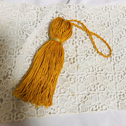 インド製綿100％糸で作ったハンドメイドタッセル Ocre 1枚目の画像