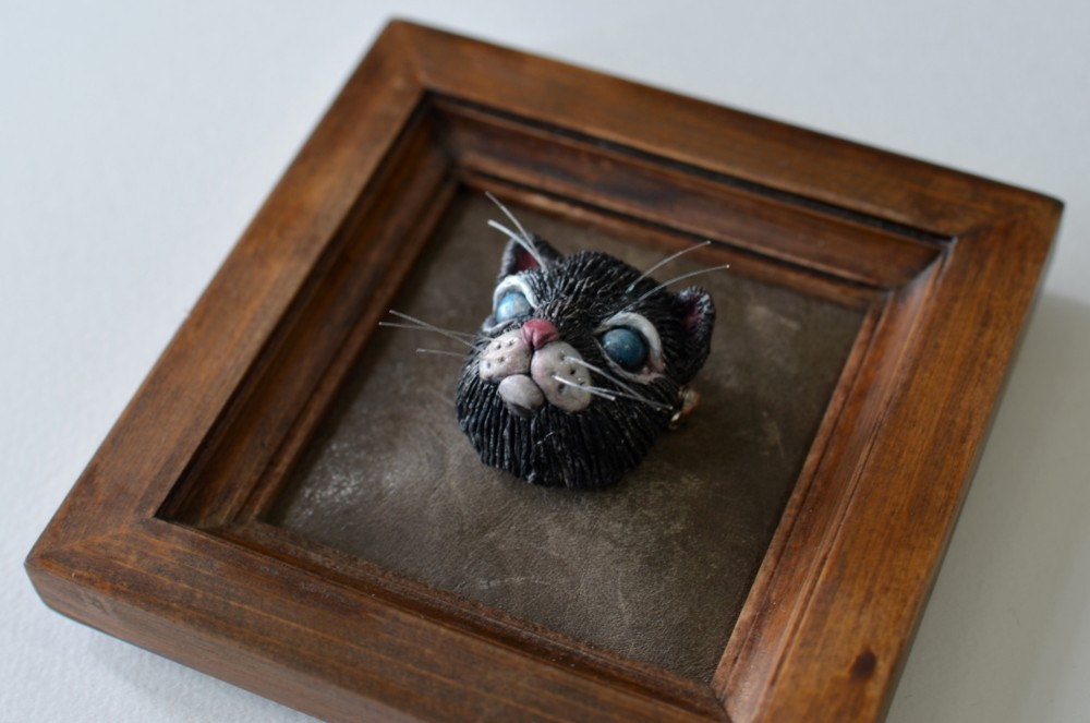 アートのように "飾る" 動物のブローチ M 【 クロネコ 】税抜き価格