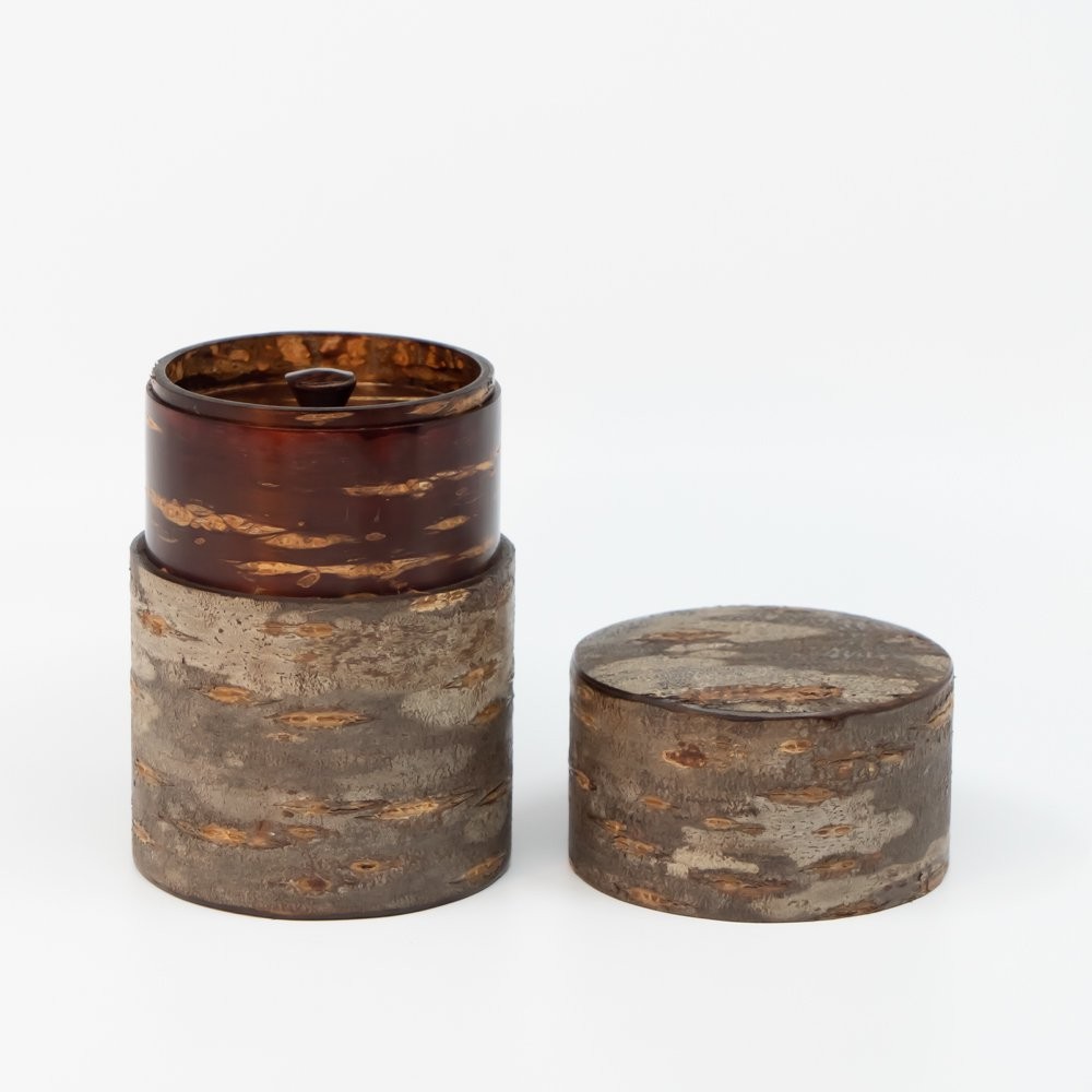 桜皮を使った秋田の伝統工芸品「樺細工」　総皮茶筒（大）霜降皮