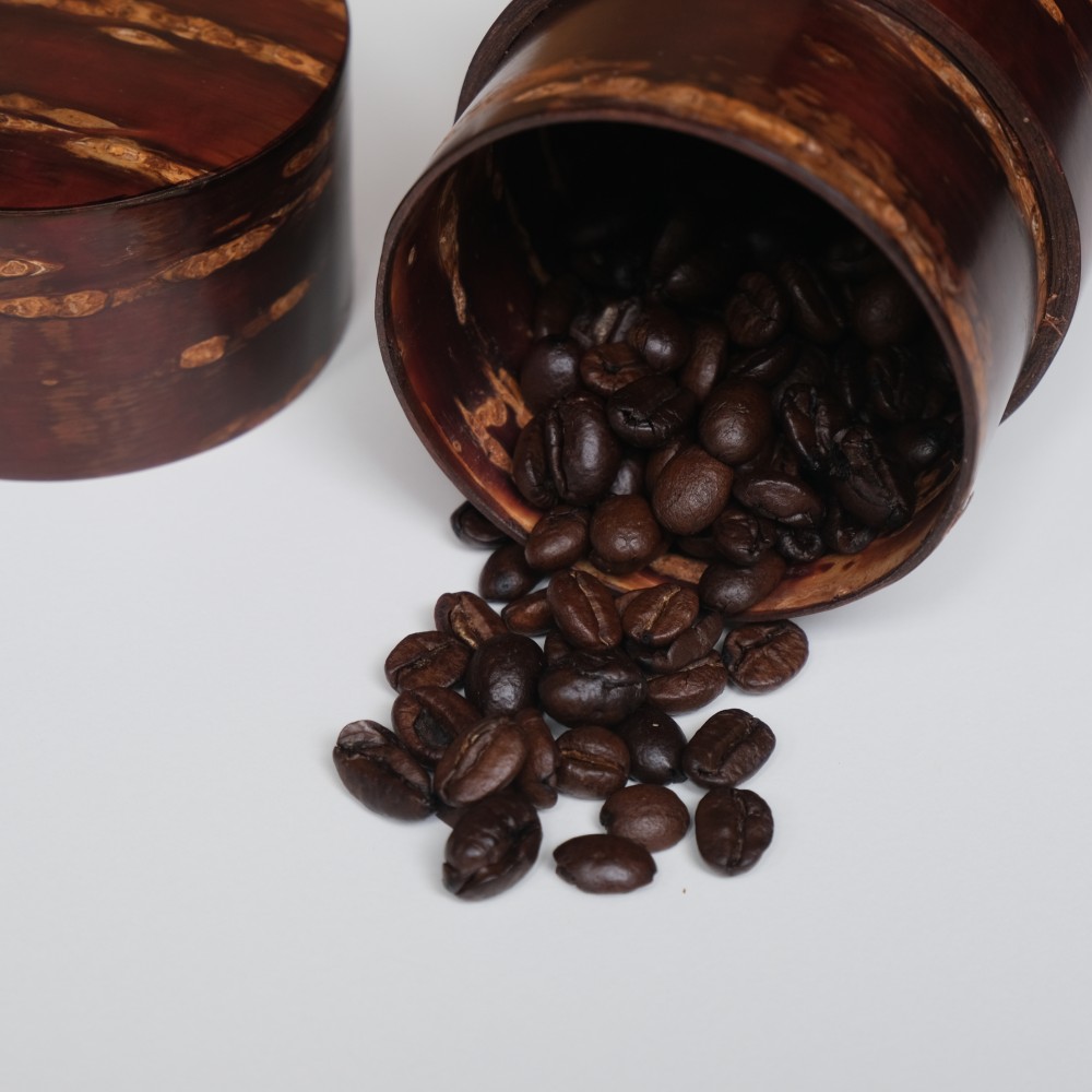 桜皮を使った秋田の伝統工芸品「樺細工」　総皮茶筒（大）霜降皮