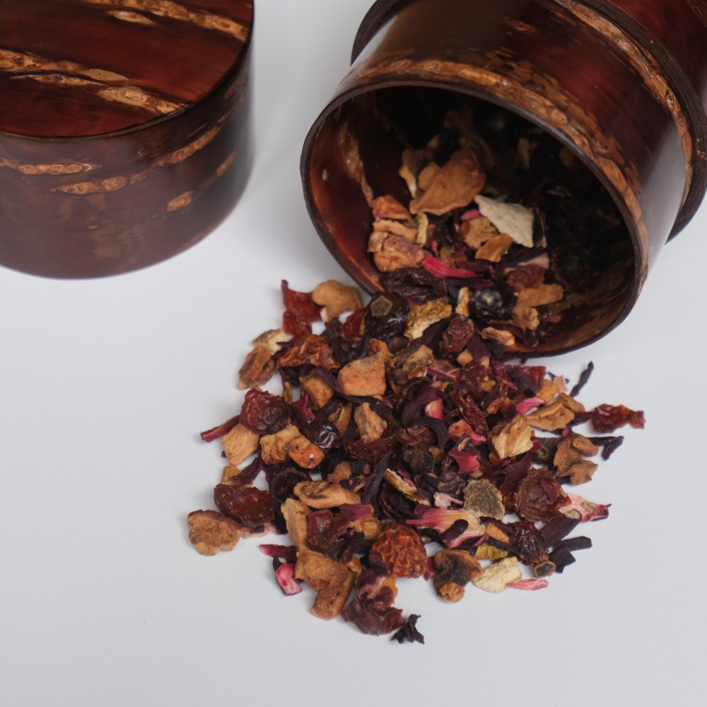 桜皮を使った秋田の伝統工芸品「樺細工」　総皮茶筒（大）霜降皮