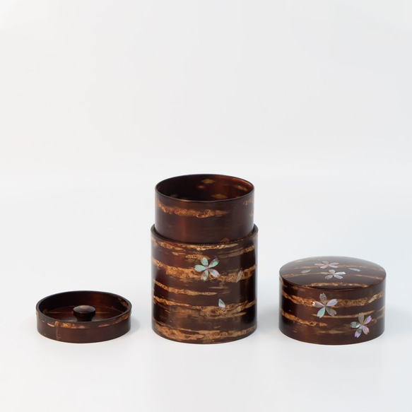 桜皮を使った秋田の伝統工芸品「樺細工」　総皮茶筒　煎茶君　ラデンs 3枚目の画像