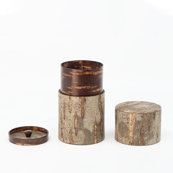 桜皮を使った秋田の伝統工芸品「樺細工」　CANISTER/150 「YATSU」 YATSU
