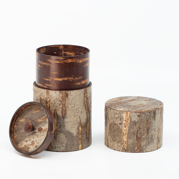 桜皮を使った秋田の伝統工芸品「樺細工」　CANISTER/150 「YATSU」 YATSU