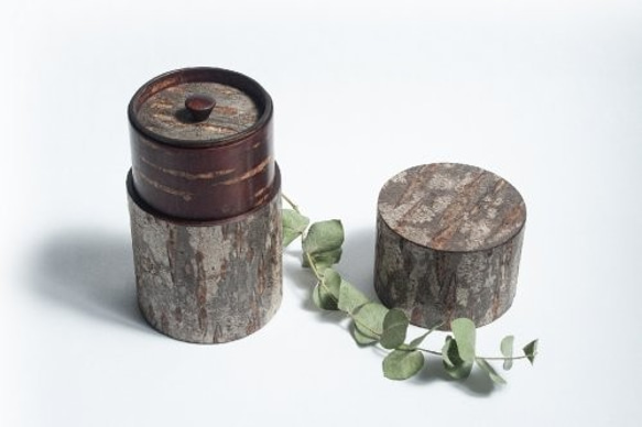 桜皮を使った秋田の伝統工芸品「樺細工」　CANISTER/150 「YATSU」 YATSU
