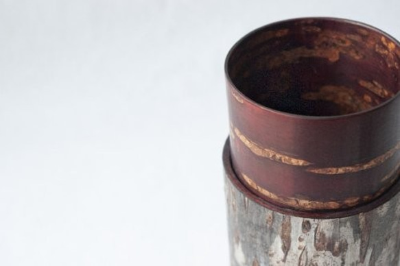 桜皮を使った秋田の伝統工芸品「樺細工」　CANISTER/150 「YATSU」 YATSU
