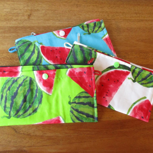 マルチポーチ スイカ ホック付き3色 ポーチ ゆめつむぎ 通販｜Creema  