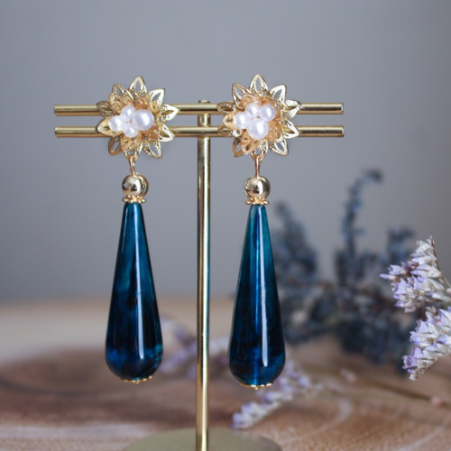 2way 金花のロイヤルブルーの雫ピアス or イヤリング ドイツ製