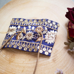 紐の色を選べる♪　インド刺繡リボンのポニーフック　ネイビー　ゴールド　ラップリボン　紐 4枚目の画像