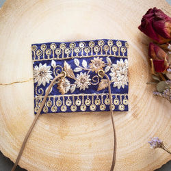紐の色を選べる♪　インド刺繡リボンのポニーフック　ネイビー　ゴールド　ラップリボン　紐 5枚目の画像