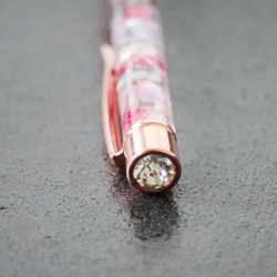 ハーバリウムペン　ピンクの花の色合いピンクゴールド01 替え芯つき 4枚目の画像