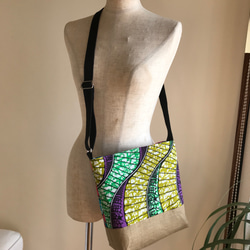 アフリカの布のバッグ カンガ キテンゲ バーニュ 1枚目の画像