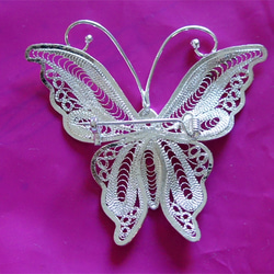送料無料　銀線細工のブローチ（蝶） 3枚目の画像