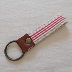 キーホルダー 赤ライン 2枚目の画像