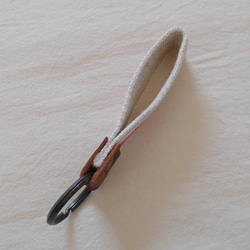 キーホルダー 赤ライン 3枚目の画像