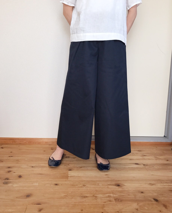 良品 Rene ルネ　キュロット ハーフパンツ　ネイビー　綺麗め　34 コットンワイドパンツ9分丈 ネイビー キュロット・ワイドパンツ