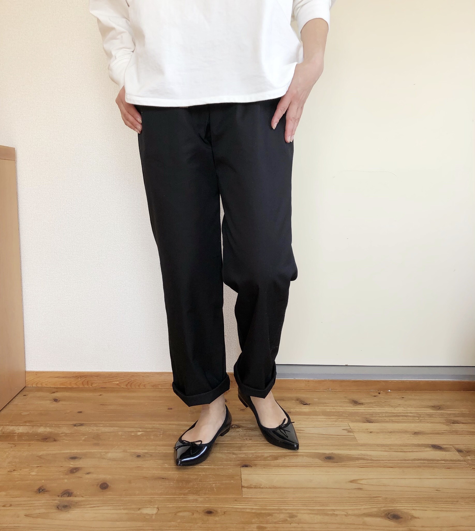 イージーチノパンツ ブラック