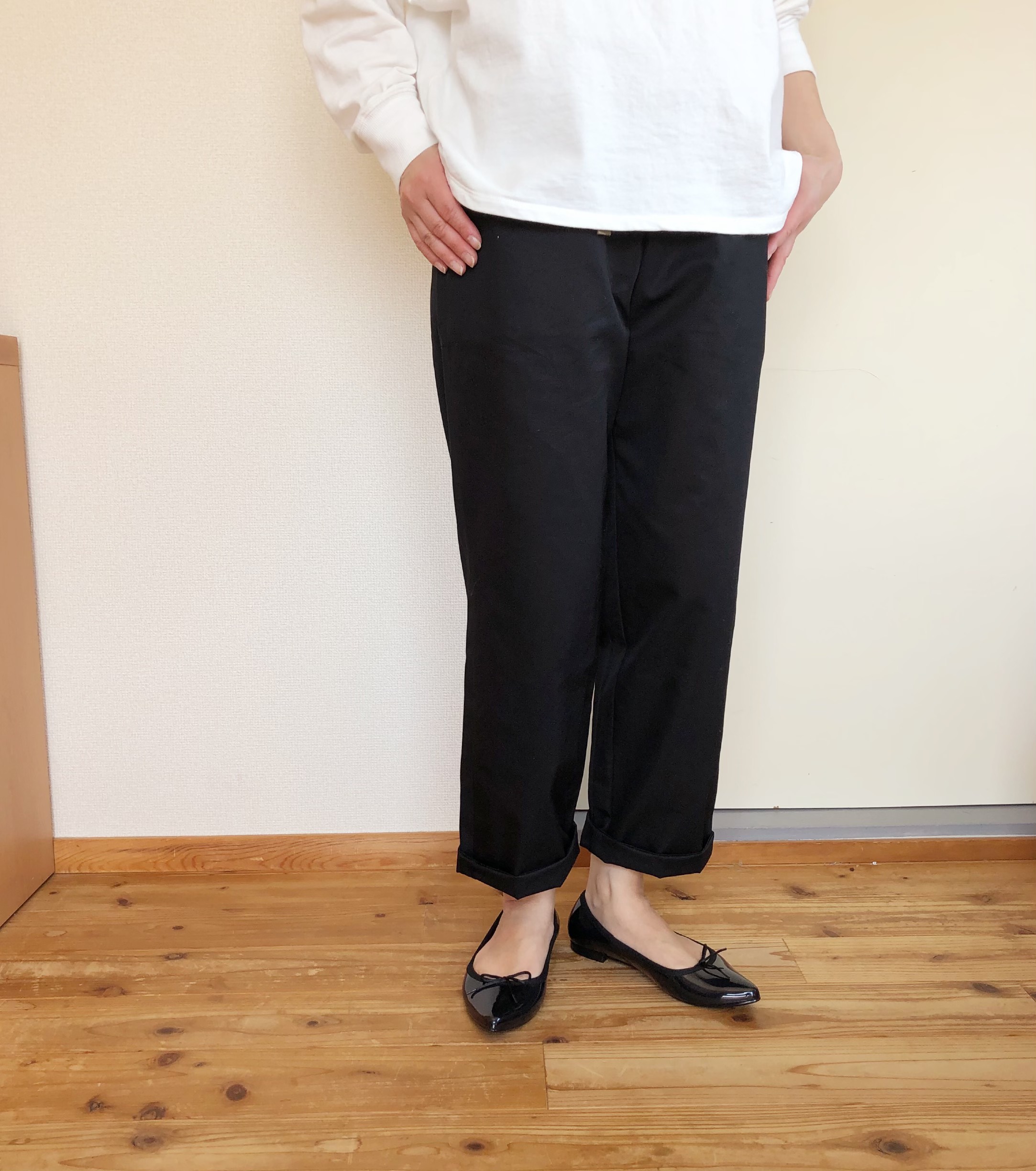 イージーチノパンツ ブラック