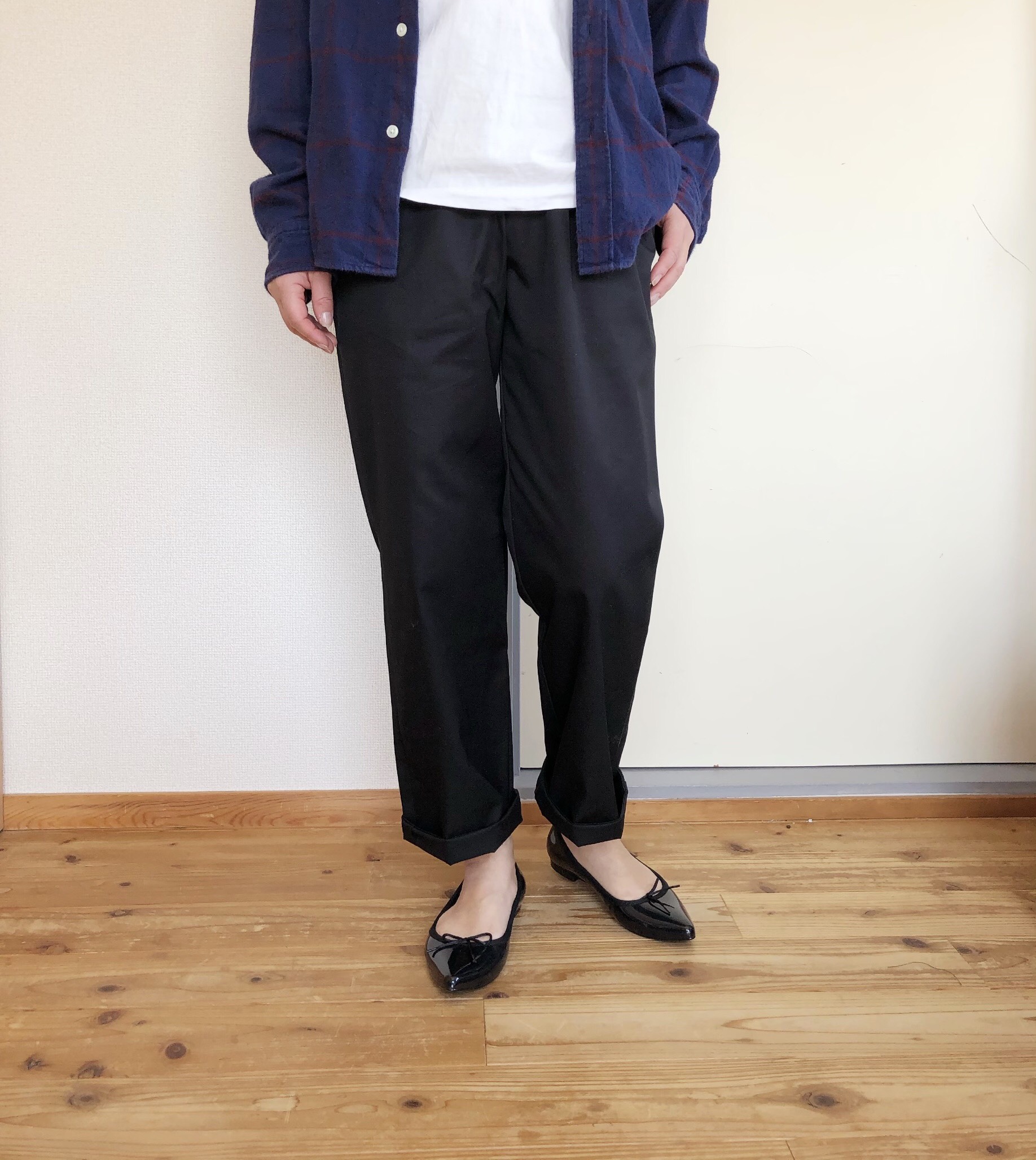 イージーチノパンツ ブラック