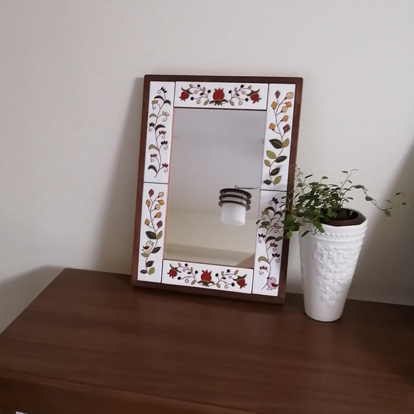 鏡　壁掛け　小鳥の鏡　スペインタイル　木製　天然木無垢　ウォールナット 7枚目の画像