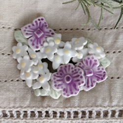 紫陽花　陶器ブローチ（スペイン陶土）ハートの花リース 2枚目の画像