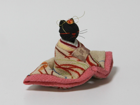正絹古布の黒猫親王飾り（雛人形） 6枚目の画像