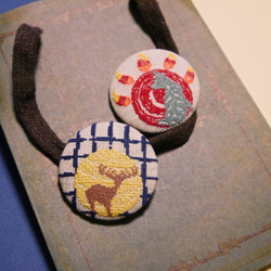 太陽野貓和滿月麋鹿斯堪的納維亞刺繡包扣胸針/髮帶 第6張的照片
