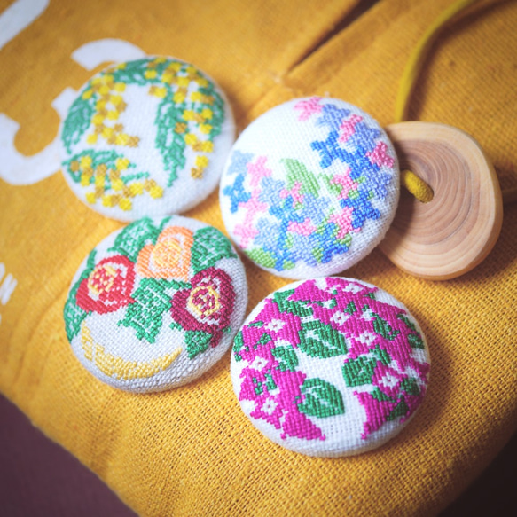 ブーゲンビリア 刺繍くるみボタンブローチ/ヘアゴム plantsplanet 南国の花 5枚目の画像