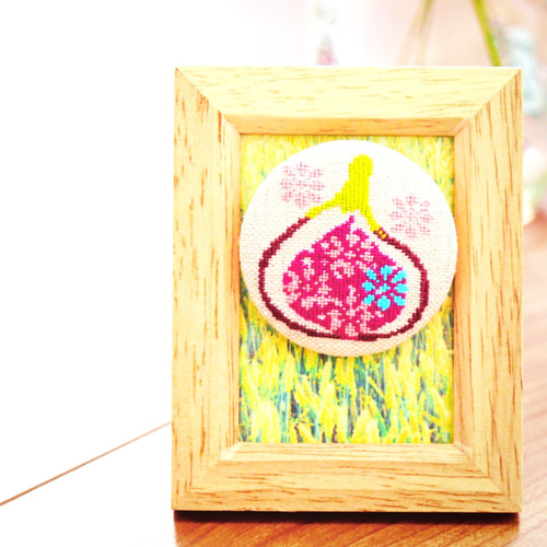 イチジク フィグ 無花果 刺繍くるみボタンブローチ/ヘアゴム Fruits