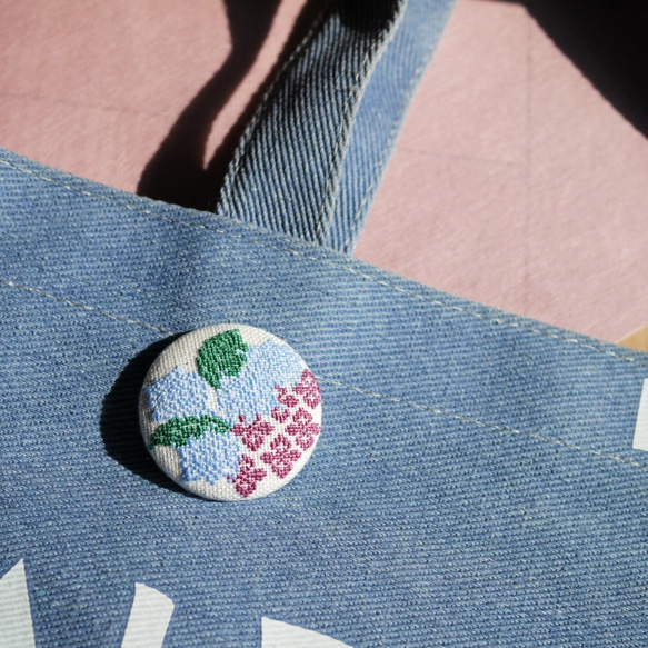 あじさい 刺繍くるみボタンブローチ/ヘアゴム plantsplanet 紫陽花 アジサイ 7枚目の画像