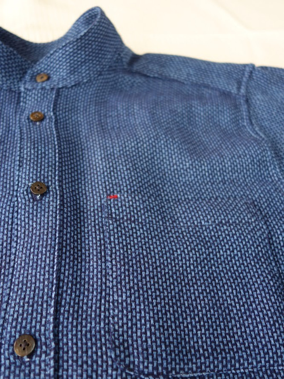 艶のある藍染・変わり織・オトナのメンズシャツ｜28000円のオーダーメイド｜遠州織物｜キラリと個性が光る藍染シャツ春夏 7枚目の画像